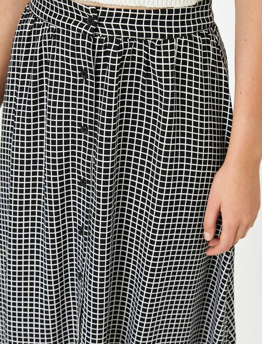 12264 Black Check Midi Skirt