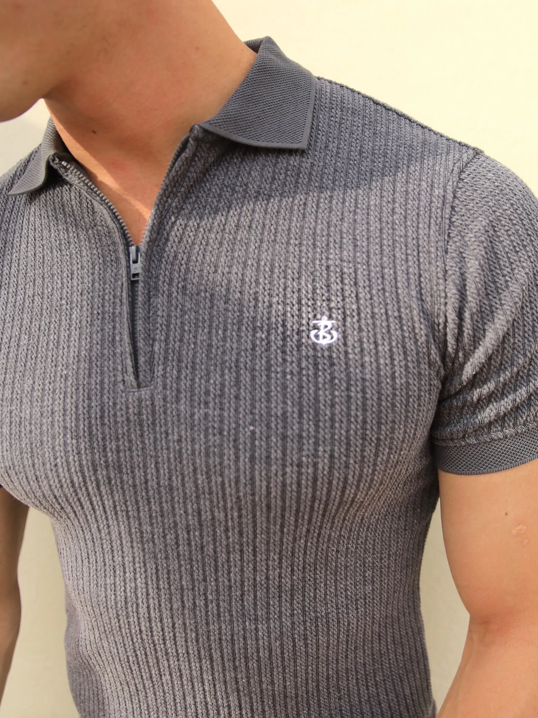 Anzi Textured Polo - Charcoal