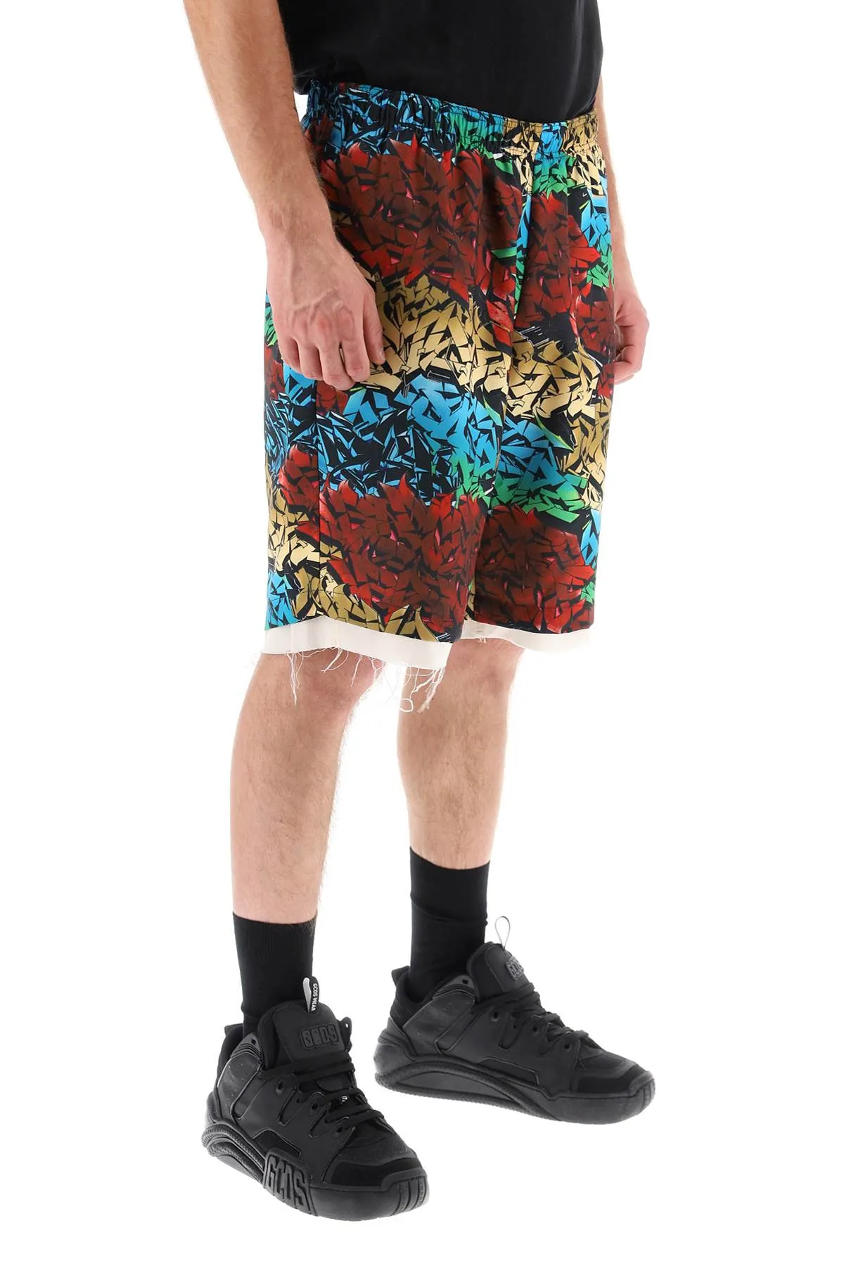 Children of the discordance all-over graffiti print shorts