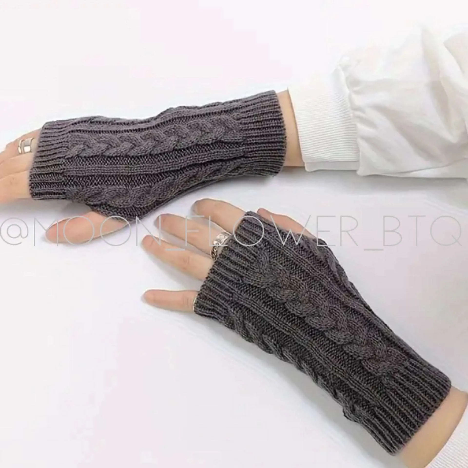 Dark Gray Cable Knit Fingerless Gloves