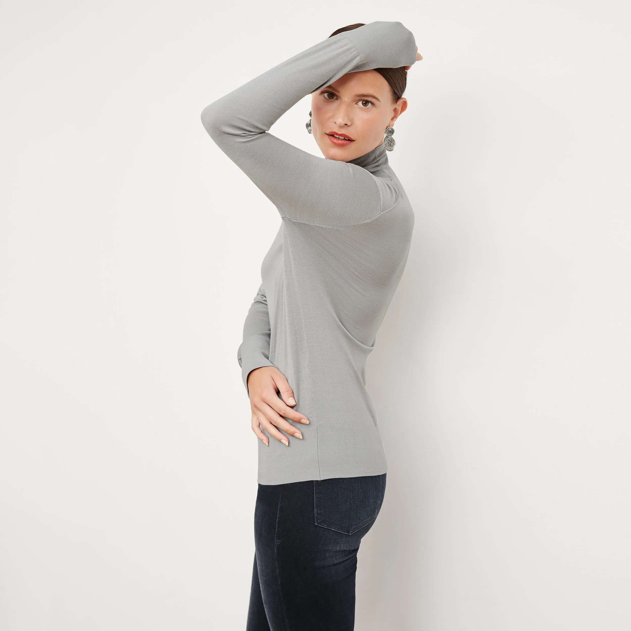 Elizabeth Turtleneck - Silk Jersey :: Pale Gray