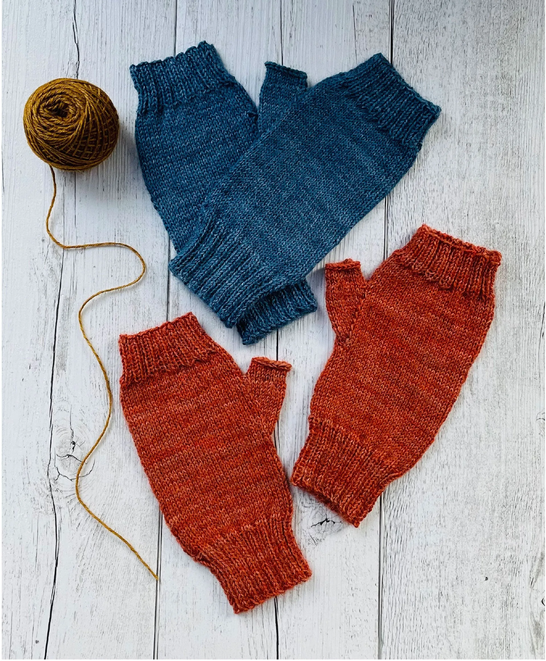 FREE Fingerless Mitts Pattern - Sox EasyWash Yarn