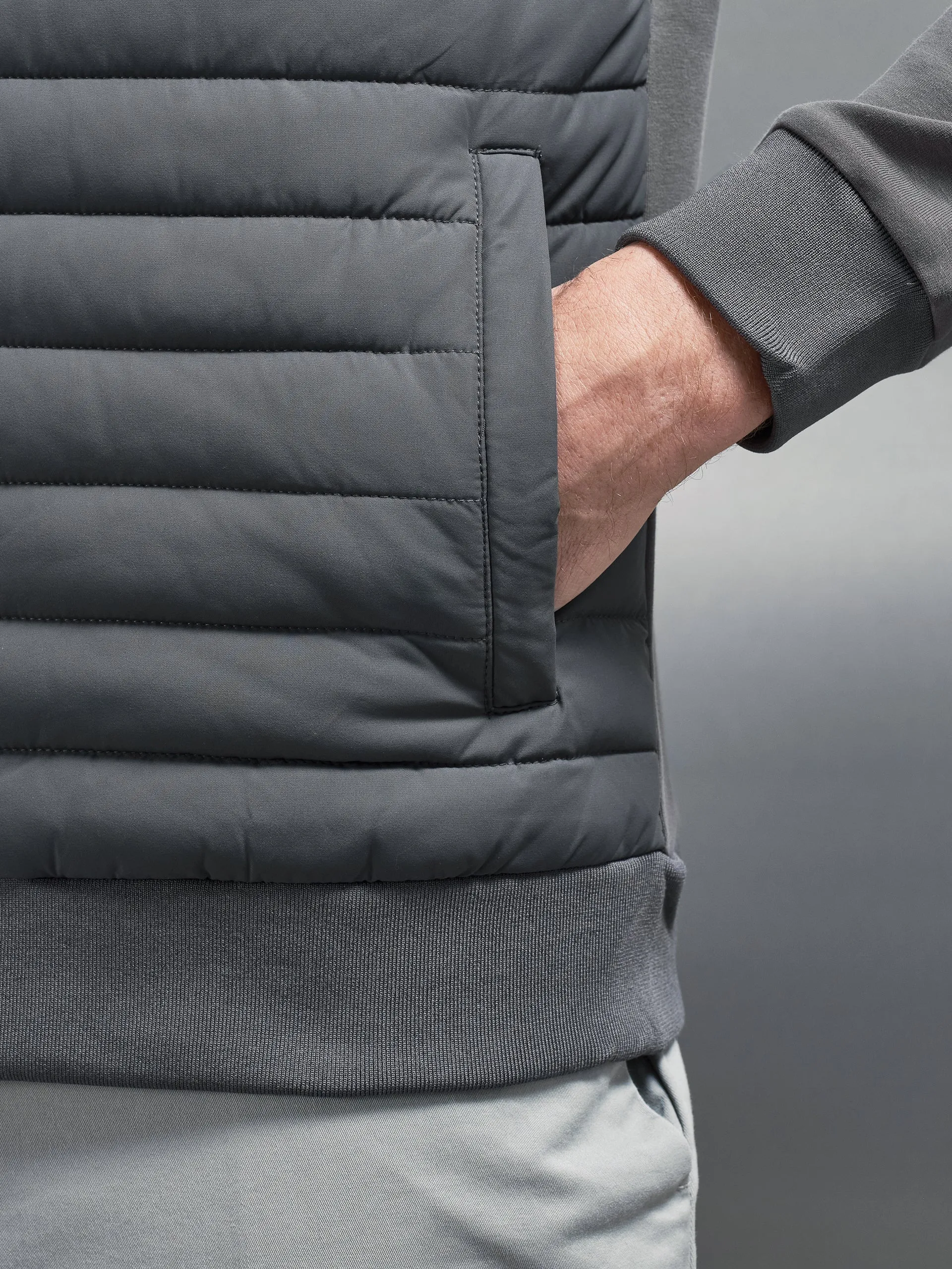 Hybrid Quilted Jacket in Grey