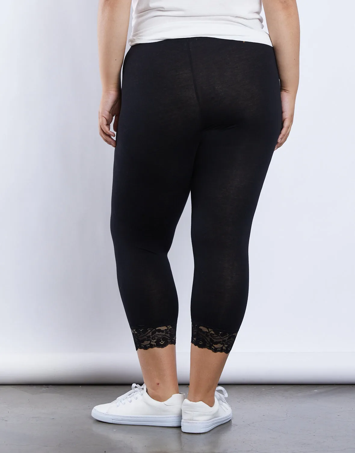 Plus Size Lace Trimmed Leggings