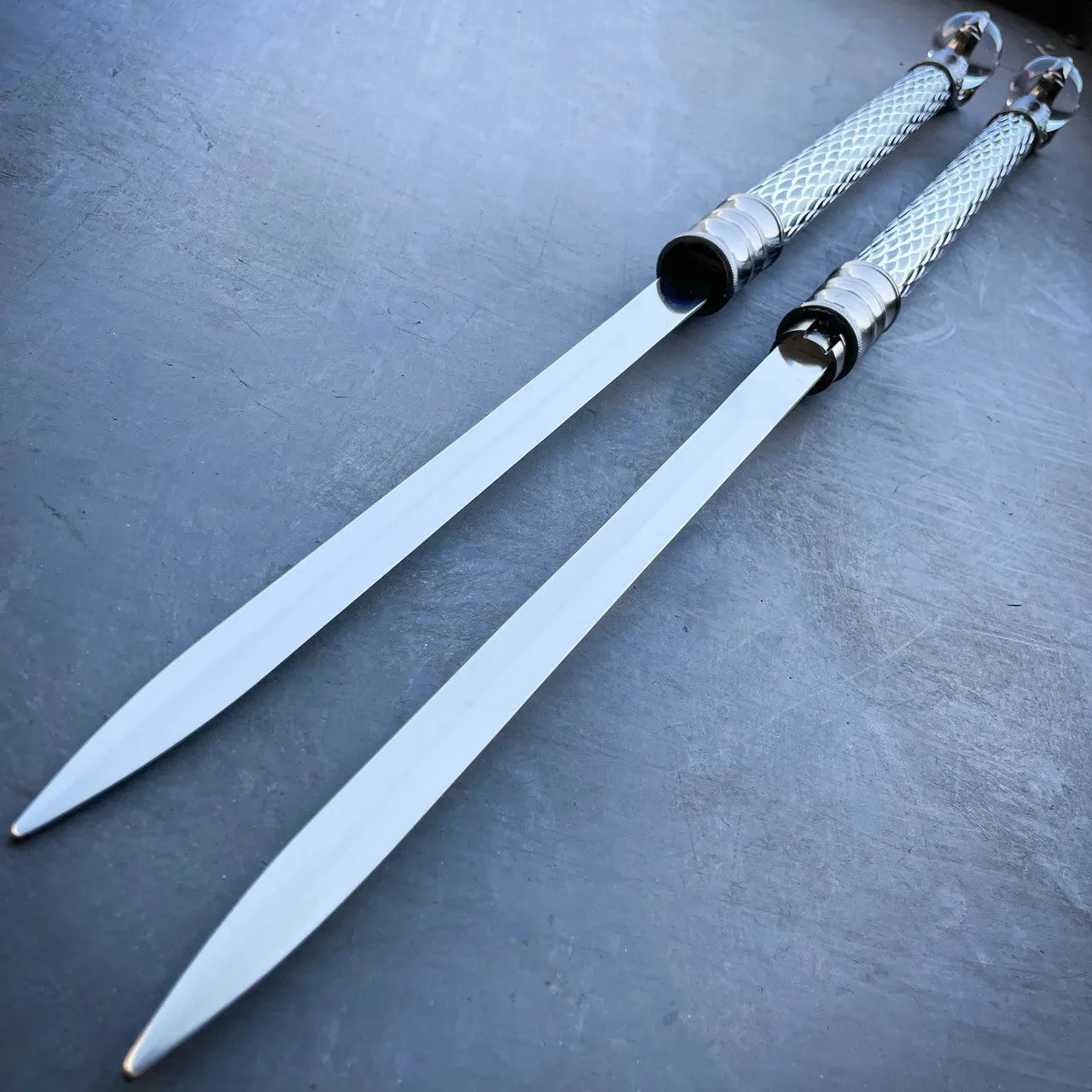 RAVEN KLAW TWIN HIDDEN SWORD SET