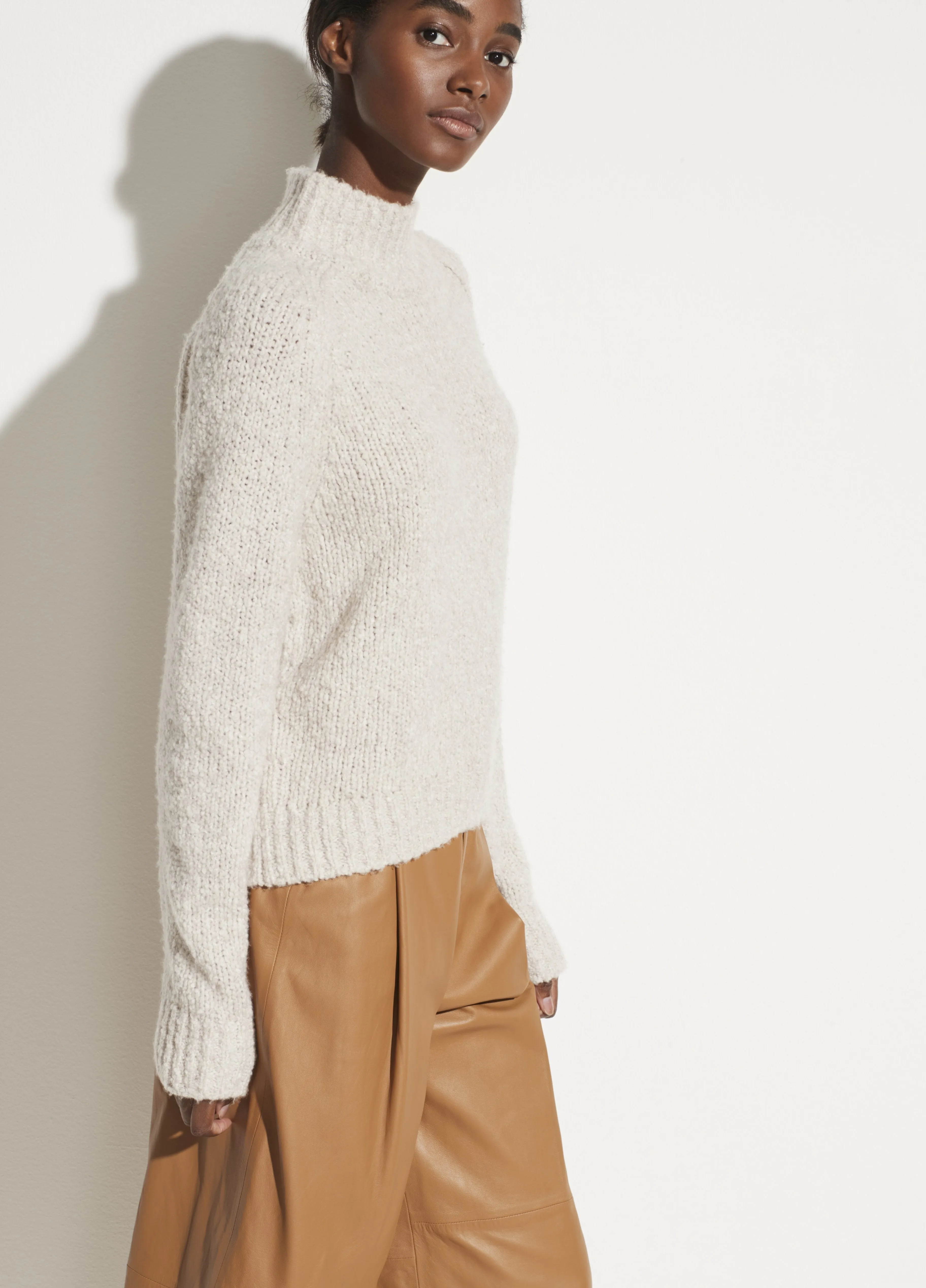 Textured Saddle Sleeve Turtleneck in Pearl Oat